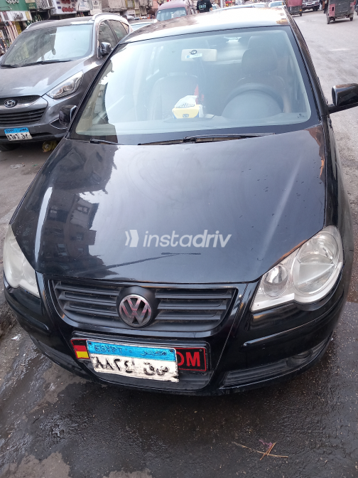 Volkswagen Polo 2009 Black Manual Used for Sale in Warraq - 1