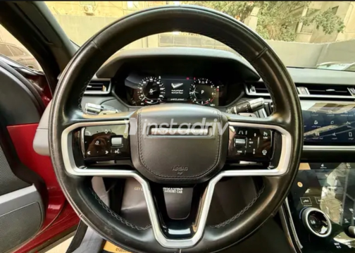 Land Rover Velar 2022 Red Automatic Used for Sale in Cairo - 7