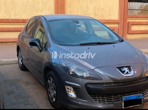 Peugeot 308 2011 Gray Manual Used for Sale in Giza - 3