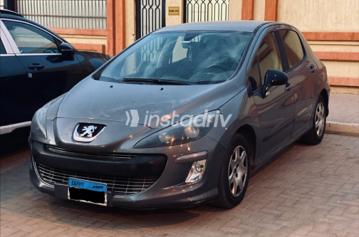 Peugeot 308 2011 Gray Manual Used for Sale in Giza - 6