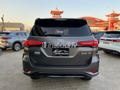 Toyota Fortuner 2023 Brown Automatic Used for Sale in Nasr city - 2