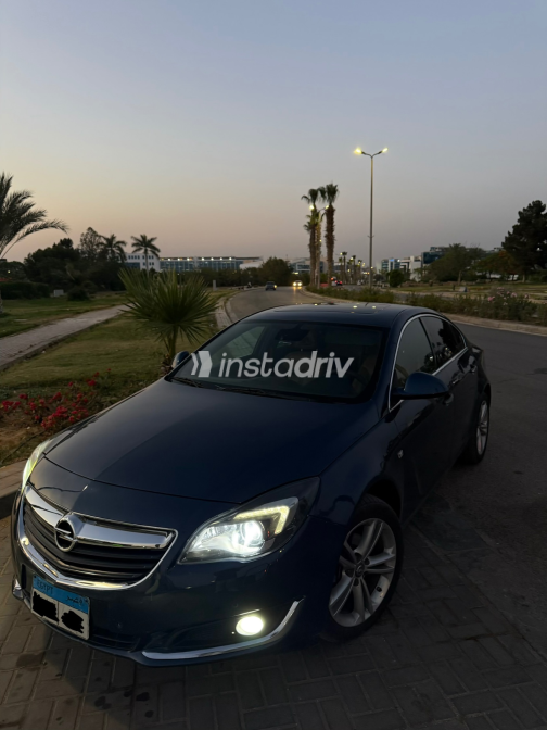 Opel Insignia 2017 White Automatic Used for Sale in Cairo - 2