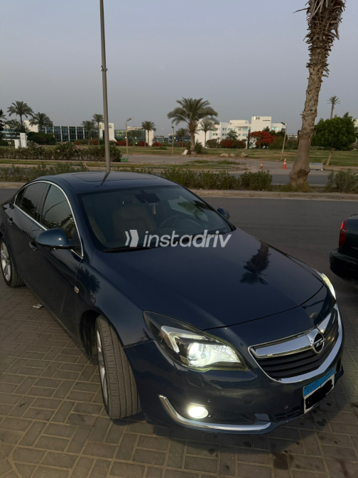 Opel Insignia 2017 White Automatic Used for Sale in Cairo - 4