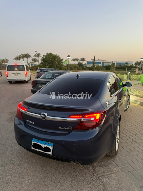Opel Insignia 2017 White Automatic Used for Sale in Cairo - 6