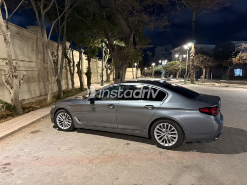 بي ام دبليو 520 2021 أبيض أوتوماتيك مستعملة للبيع في الإسكندرية - 1