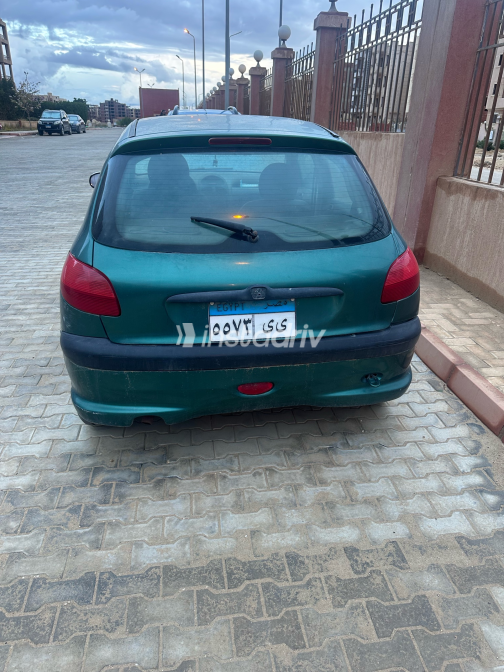 Peugeot 206 2001 Green Manual Used for Sale in Giza - 2