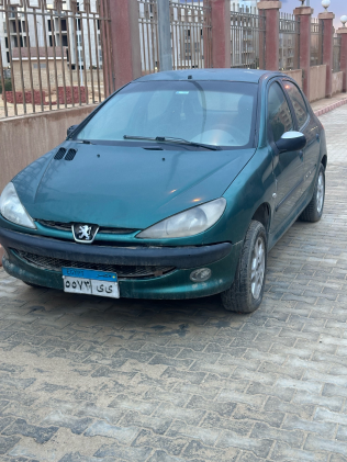 Peugeot 206 2001 Green Manual Used for Sale in Giza