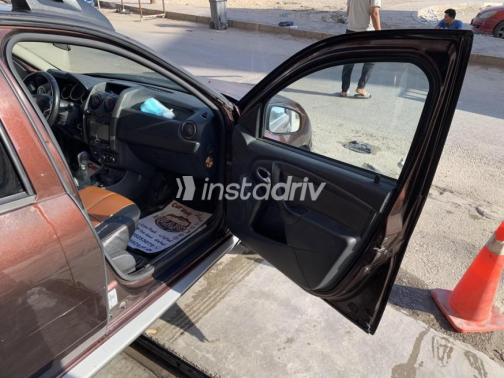Renault Duster 2018 Mocha Automatic Used for Sale in Ismailia - 5