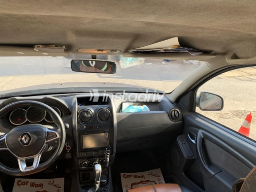 Renault Duster 2018 Mocha Automatic Used for Sale in Ismailia - 10