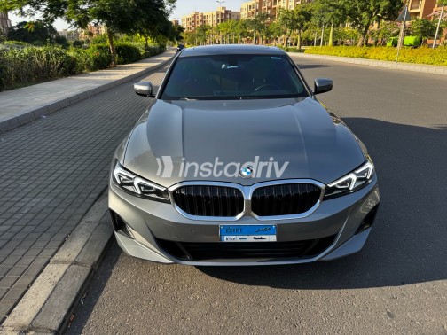 BMW 320 2024 Silver Automatic Used for Sale in Madinaty - 1