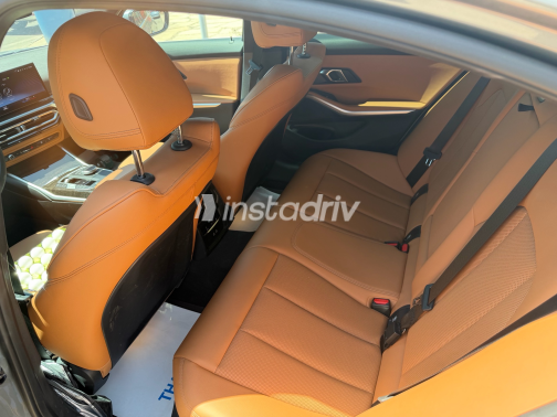 BMW 320 2024 Silver Automatic Used for Sale in Madinaty - 5