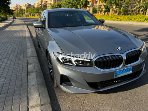 BMW 320 2024 Silver Automatic Used for Sale in Madinaty - 6