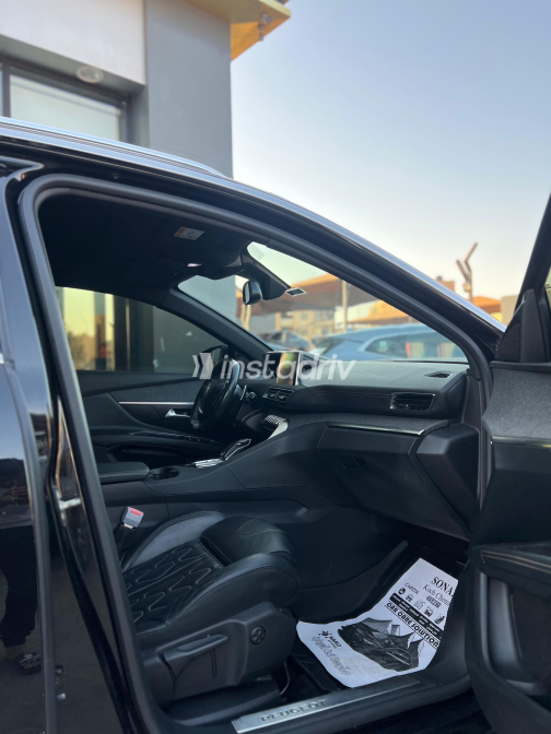 Peugeot 3008 2019 Black Automatic Used for Sale in Nasr city - 3