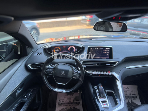 Peugeot 3008 2019 Black Automatic Used for Sale in Nasr city - 8