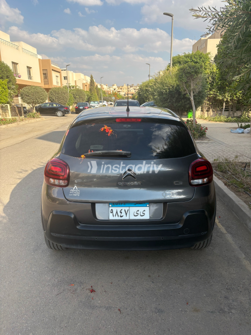 سيتروين C3 2023 رمادي أوتوماتيك مستعملة للبيع في الجيزة - 5