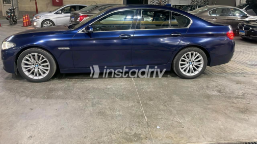 BMW 520 2017 Blue Automatic Used for Sale in Cairo - 3