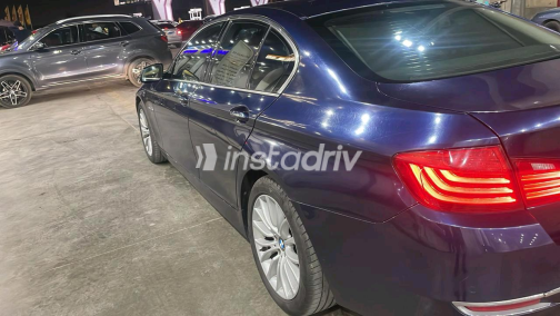 BMW 520 2017 Blue Automatic Used for Sale in Cairo - 7