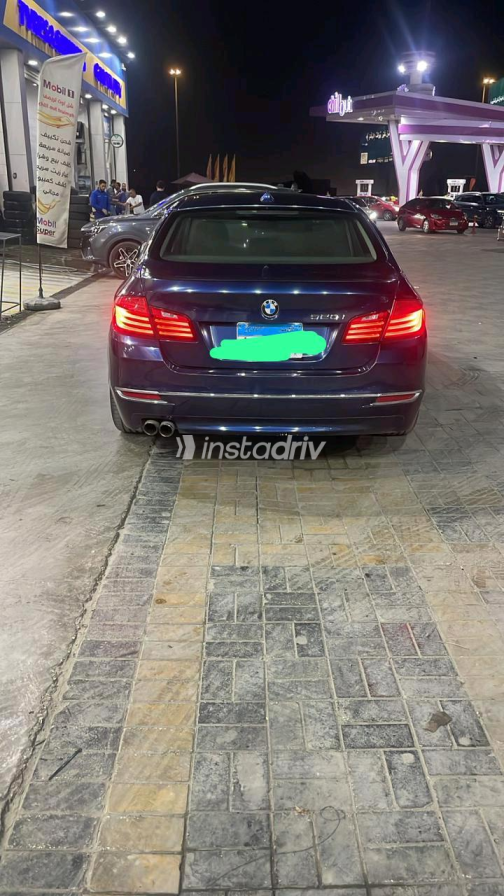BMW 520 2017 Blue Automatic Used for Sale in Cairo - 9