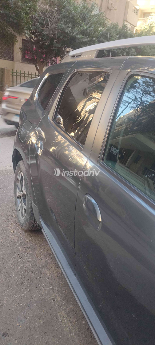 Renault Duster 2019 Gray Automatic Used for Sale in Heliopolis - 2
