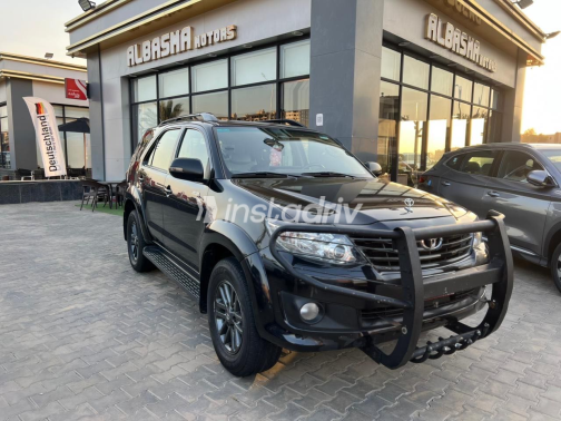 Toyota Fortuner 2014 Black Automatic Used for Sale in Nasr city - 2