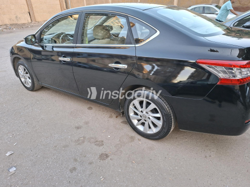 Nissan Sentra 2024 Black Automatic Used for Sale in Heliopolis - 3