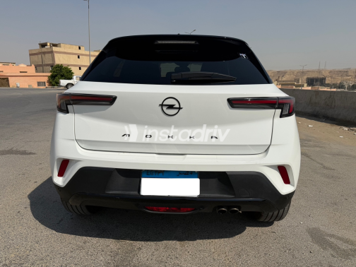 Opel Mokka 2024 White Automatic Used for Sale in Maadi - 3