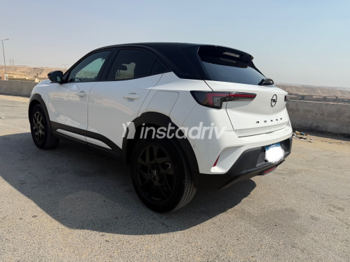 Opel Mokka 2024 White Automatic Used for Sale in Maadi - 4