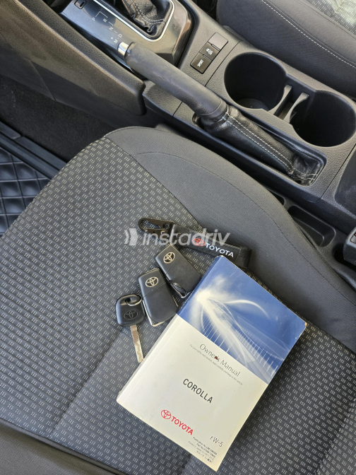 Toyota Corolla 2017 White Automatic Used for Sale in 10th of Ramadan - 4