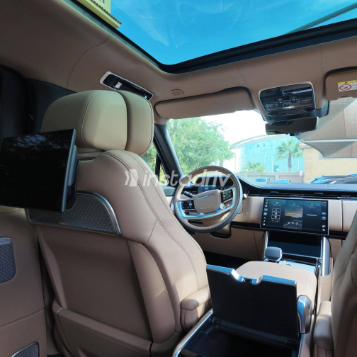 Land Rover Range Rover 2025 Black Automatic Used for Sale in Cairo - 5