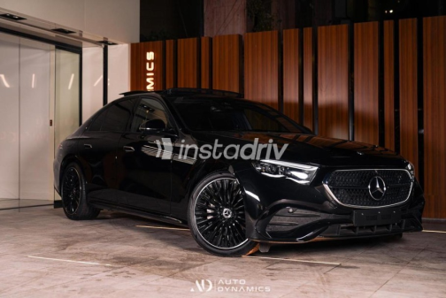 Mercedes E 200 2024 Black Automatic Used for Sale in Nasr city - 1