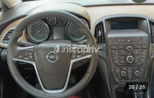 Opel Astra 2013 Brown Automatic Used for Sale in Cairo - 3