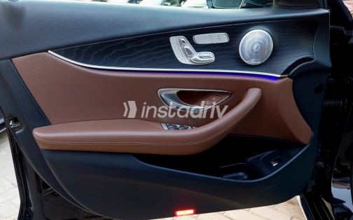 Mercedes E 200 2020 Black Automatic Used for Sale in Nasr city - 9
