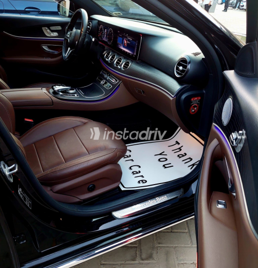 Mercedes E 200 2020 Black Automatic Used for Sale in Nasr city - 10