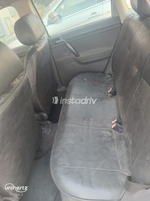 Volkswagen Polo 2005 Gray Manual Used for Sale in Cairo - 4