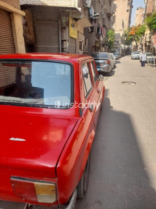 فيات 128 1986 أحمر يدوي مستعملة للبيع في الجيزة - 3
