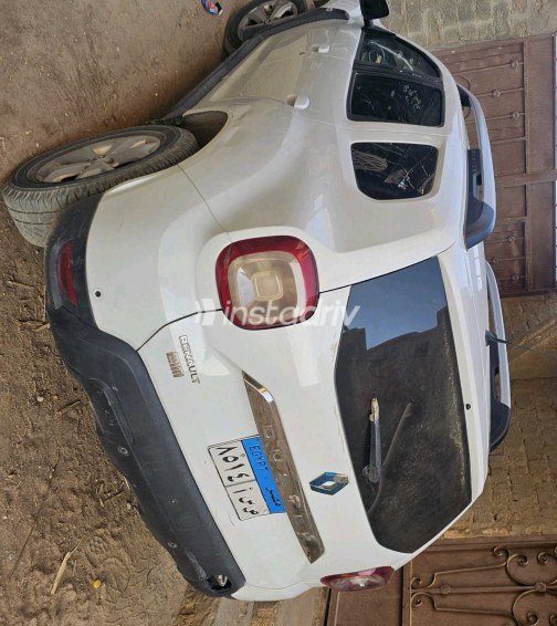 رينو داستر 2021 أبيض CVT مستعملة للبيع في أسوان - 1