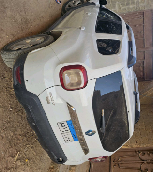 رينو داستر 2021 أبيض CVT مستعملة للبيع في أسوان