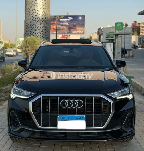 اودي Q3 2021 أسود أوتوماتيك مستعملة للبيع في الجيزة - 1