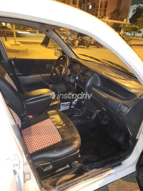 Daihatsu SIRION 2000 White Automatic Used for Sale in Cairo - 5