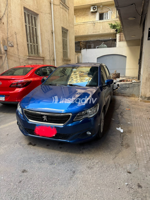 بيجو 301 2020 أزرق أوتوماتيك مستعملة للبيع في الإسكندرية - 2