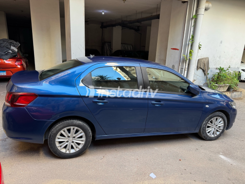 بيجو 301 2020 أزرق أوتوماتيك مستعملة للبيع في الإسكندرية - 3