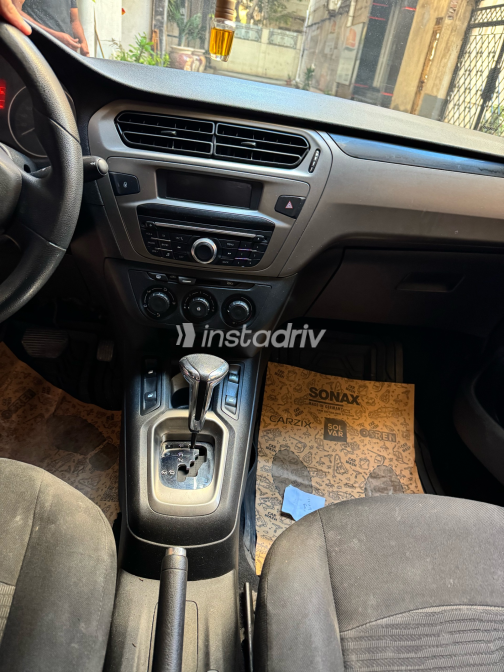 بيجو 301 2020 أزرق أوتوماتيك مستعملة للبيع في الإسكندرية - 4