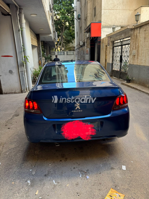 بيجو 301 2020 أزرق أوتوماتيك مستعملة للبيع في الإسكندرية - 7