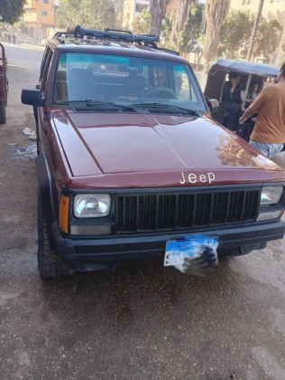 جيب شيروكي 1995 أحمر غامق أوتوماتيك مستعملة للبيع في قليوب