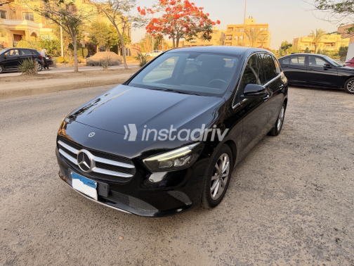 مرسيدس B 180 2021 أسود أوتوماتيك مستعملة للبيع في القاهرة - 1