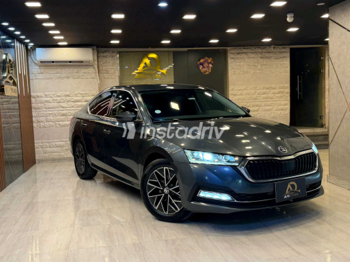 سكودا اوكتافيا 2021 رمادي أوتوماتيك مستعملة للبيع في مدينة نصر - 2