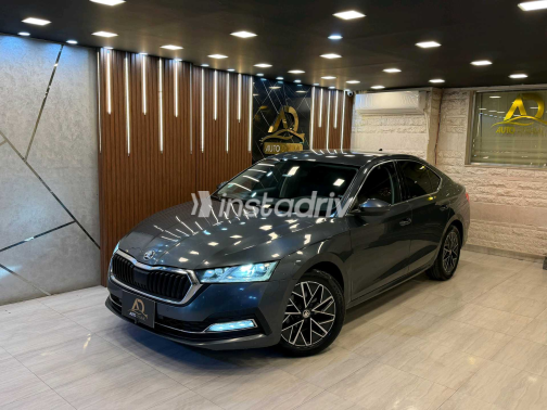 سكودا اوكتافيا 2021 رمادي أوتوماتيك مستعملة للبيع في مدينة نصر - 3