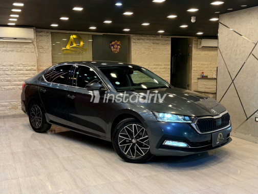 سكودا اوكتافيا 2021 رمادي أوتوماتيك مستعملة للبيع في مدينة نصر - 4