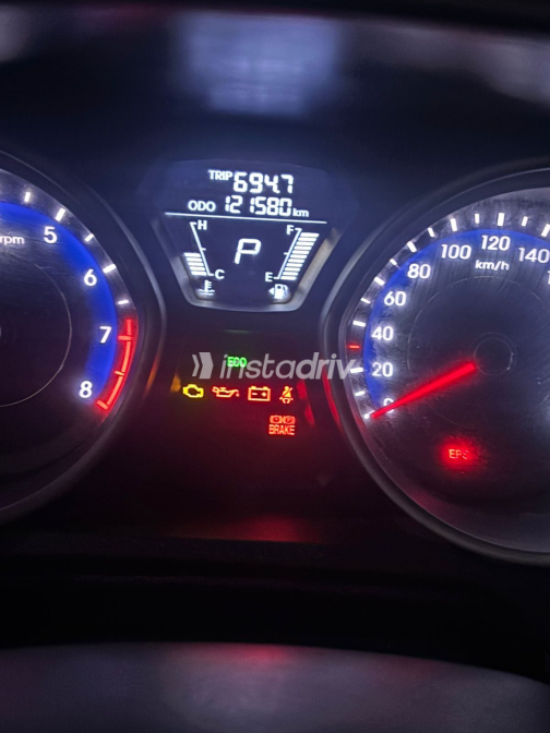 Hyundai Avante 2011 Gray Automatic Used for Sale in El Haram - 2