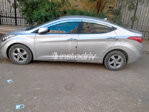 Hyundai Avante 2011 Gray Automatic Used for Sale in El Haram - 3